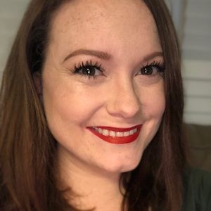 Meet your Posher, Angie